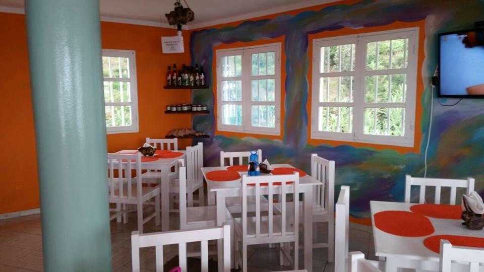 Gira Lua Guest House Igreja ภายนอก รูปภาพ